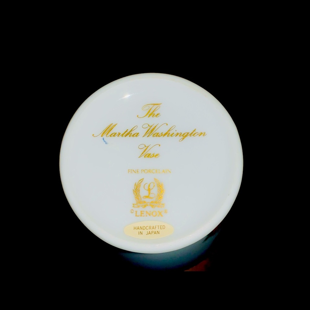 Lenox the Martha Washington vase fine porcelain and hand crafted in Japan
